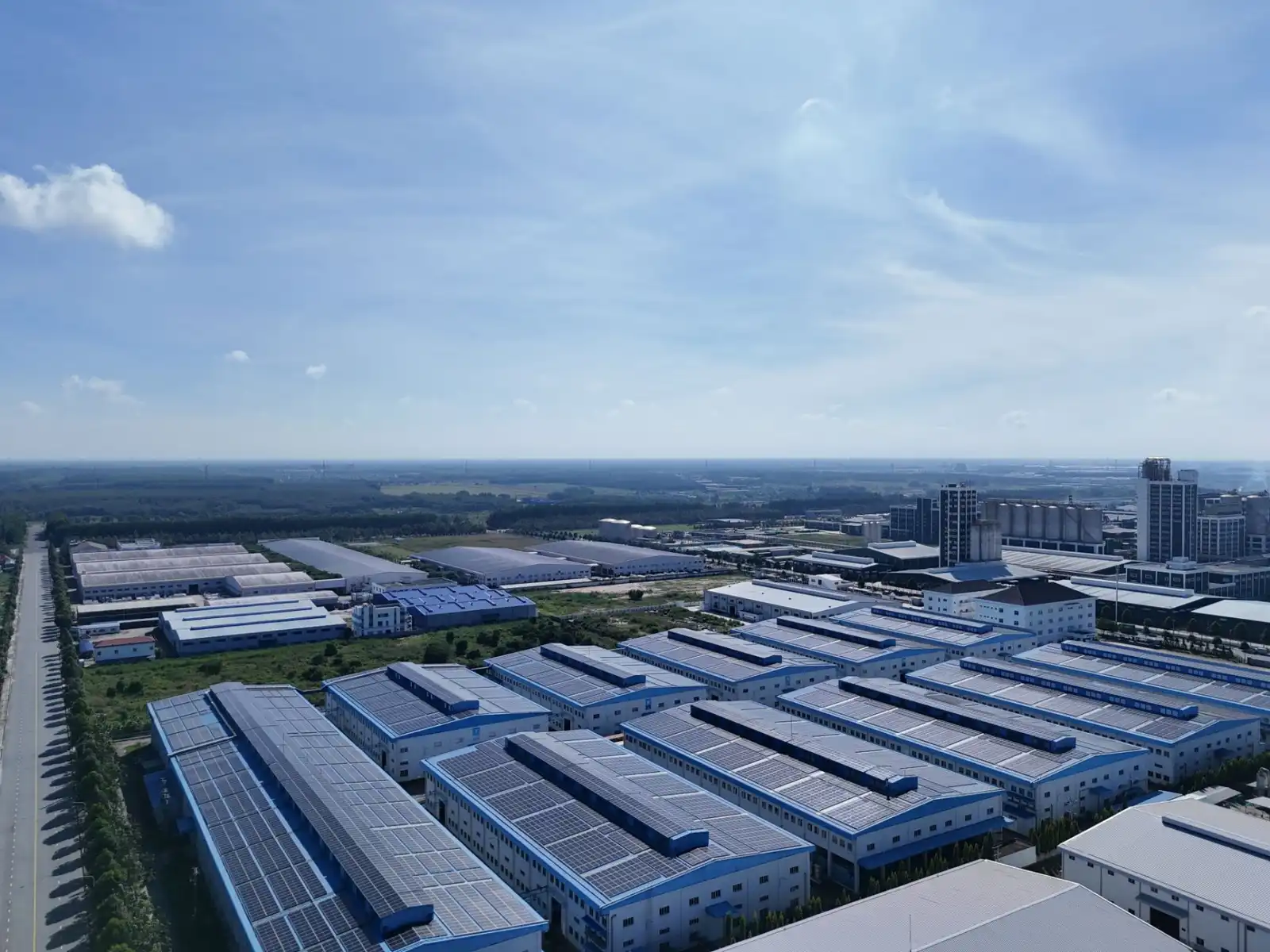 消防排烟风机选型指南：轴流与离心方案对比分析