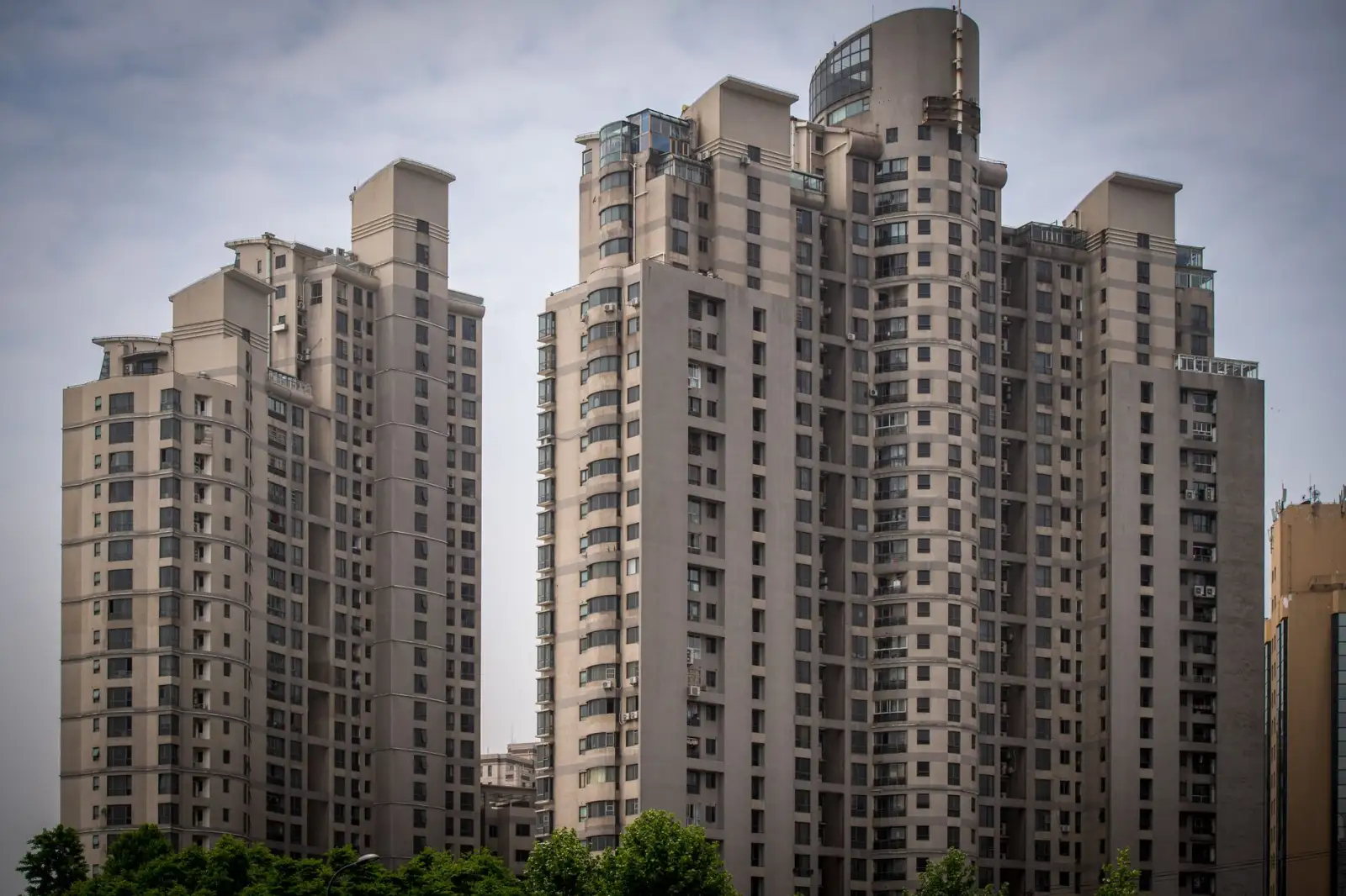 轴流风机与离心风机在通风系统中的性能差异及适用场景对比
